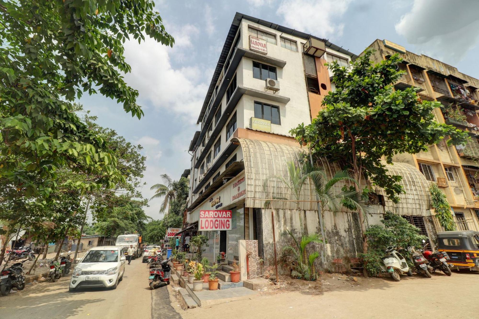 Hotel New Sarovar Grand Panvel Kültér fotó